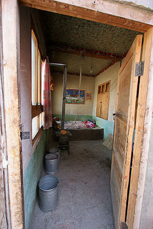 21_room_3695